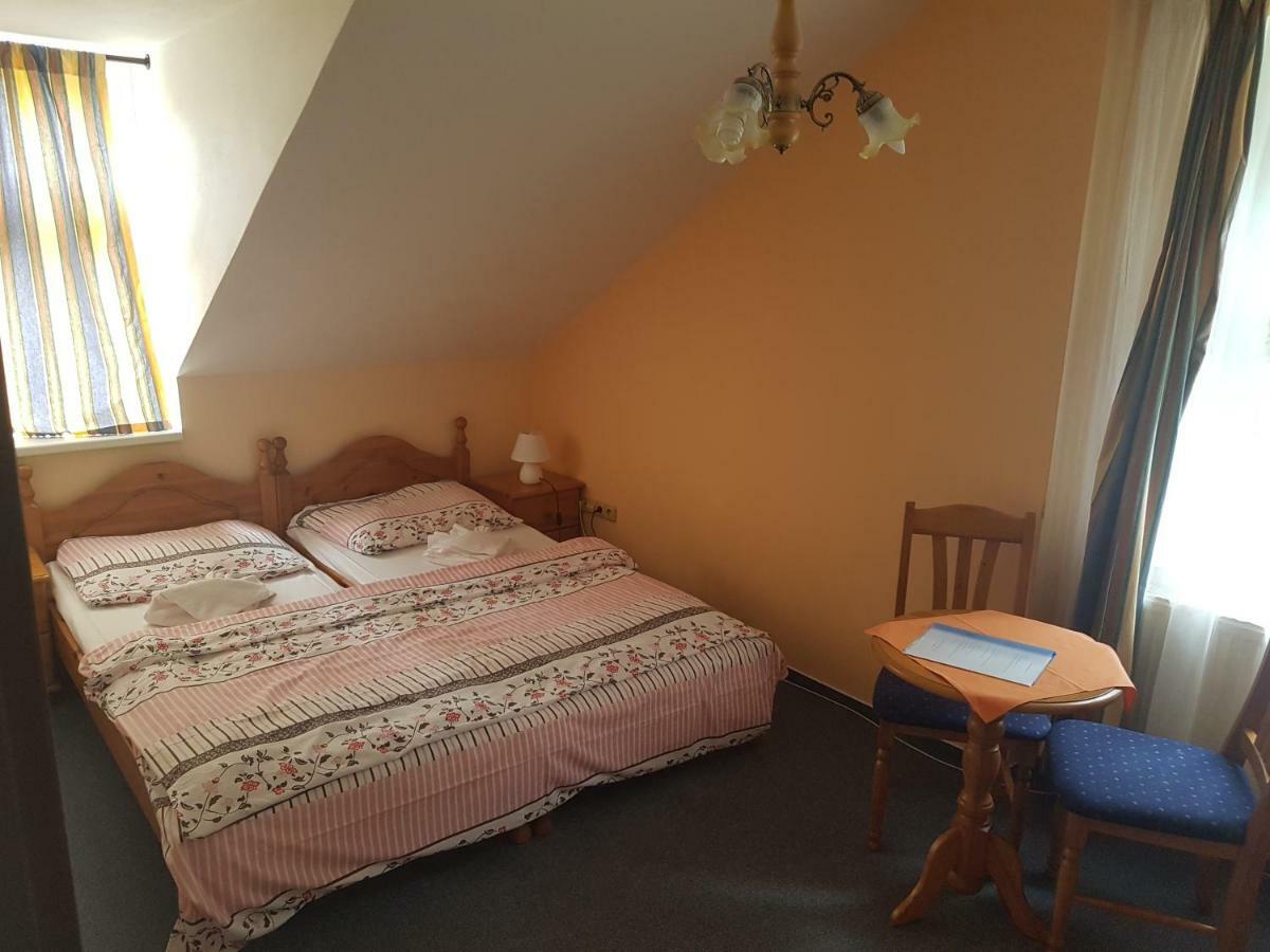 Pension Villa Berolina Marianske Lazne Luaran gambar